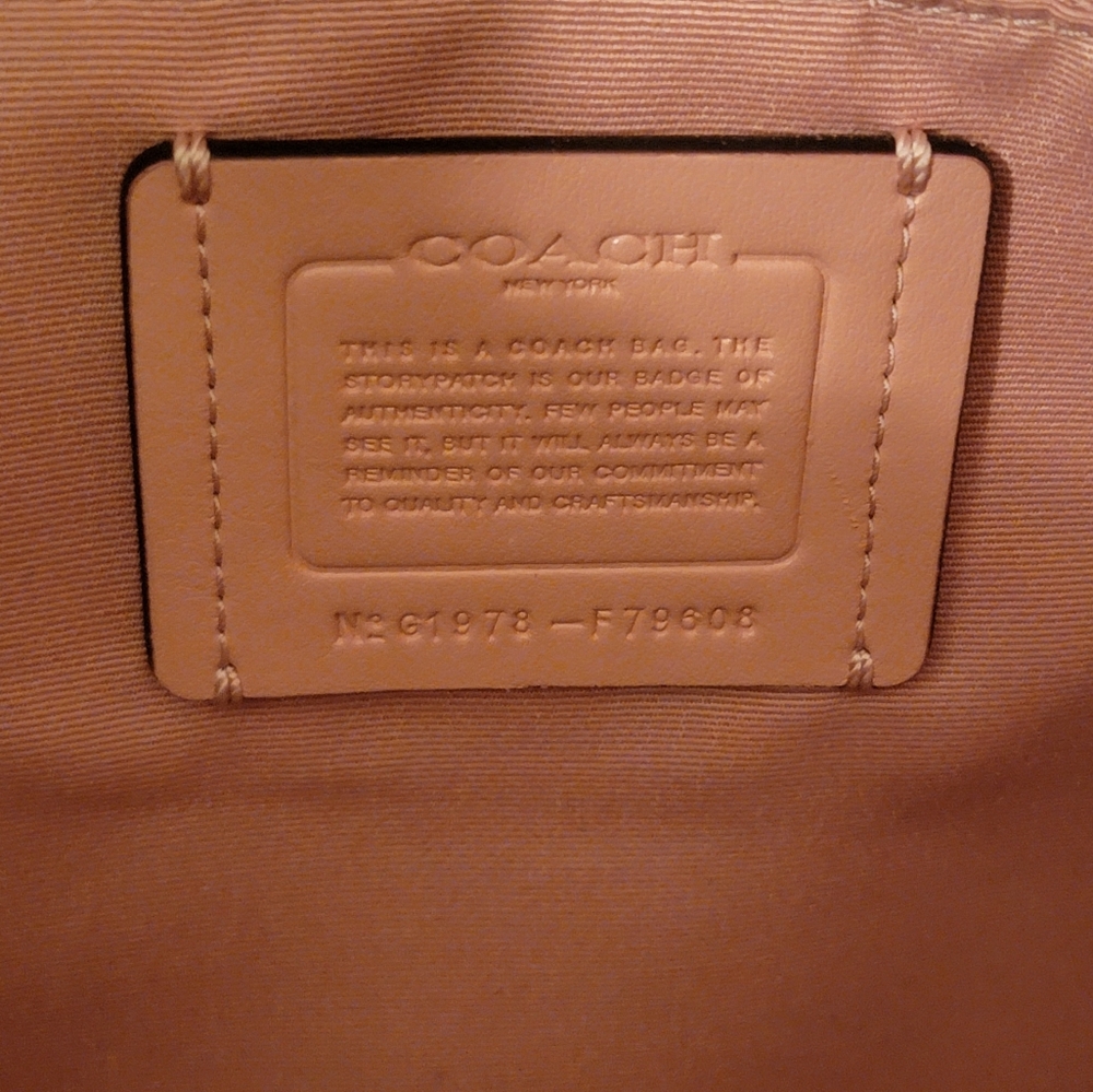 Coach Gallery Tote - Picture 9 of 16